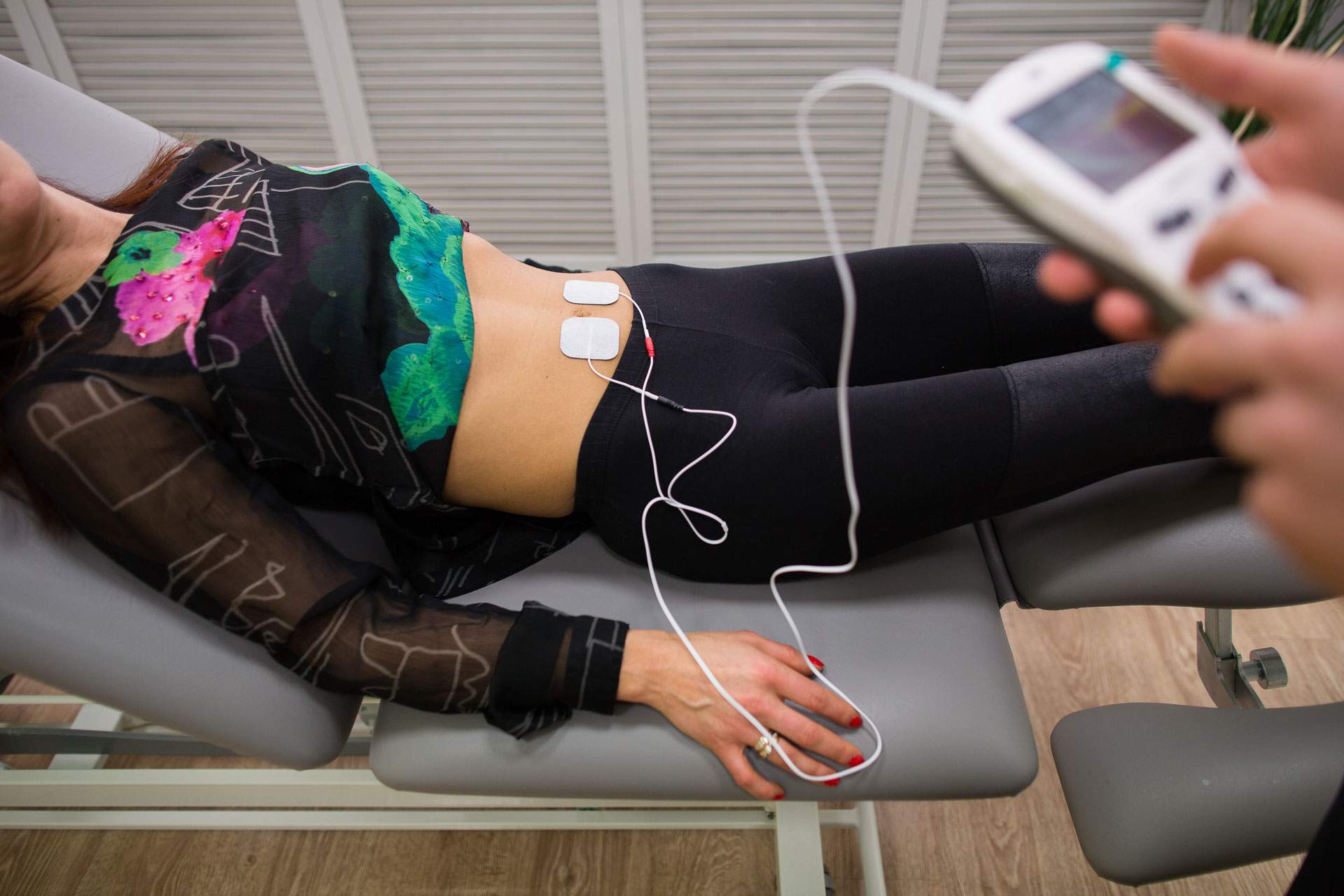 Elekstymulacja mięśni dna miednicy to podstawa w rehabilitacji uroginekologicznej w RehaFit Wrocław.