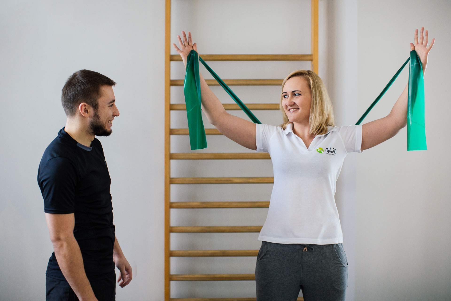 Rehabilitacja wad postawy, w tym skolioz prowadzona w centrum RehaFit.